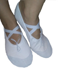 baletki tradycyjne białe